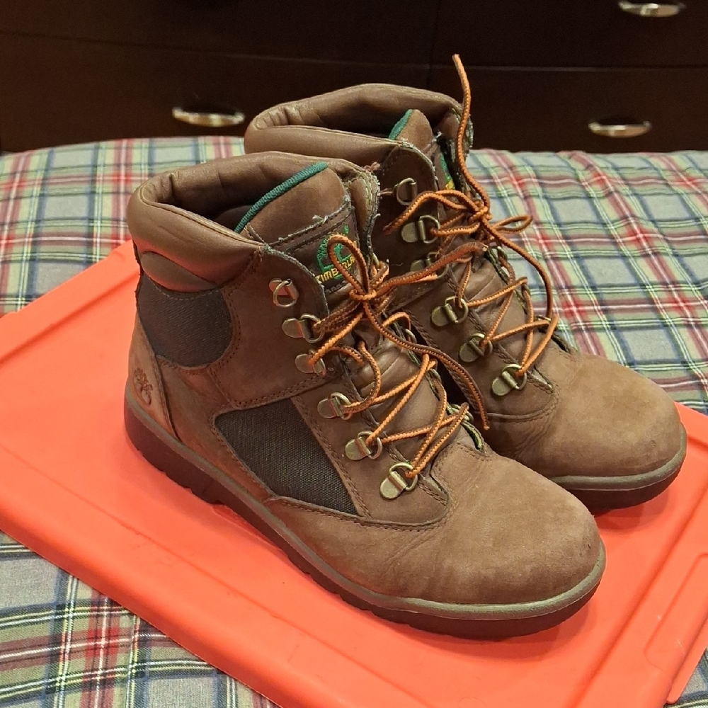 Timberland Shous. Genuine Leather. Size 6(youth)